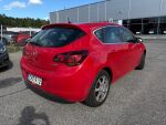 Opel Astra 2011 Punainen