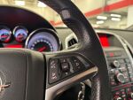 Opel Astra 2011 Punainen