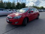 Opel Astra 2011 Punainen