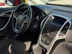 Opel Astra 2011 Punainen