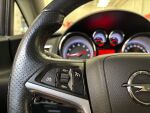Opel Astra 2011 Punainen