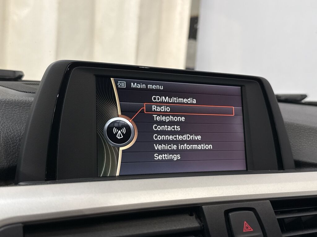 BMW 316 2014 Ruskea (beige)