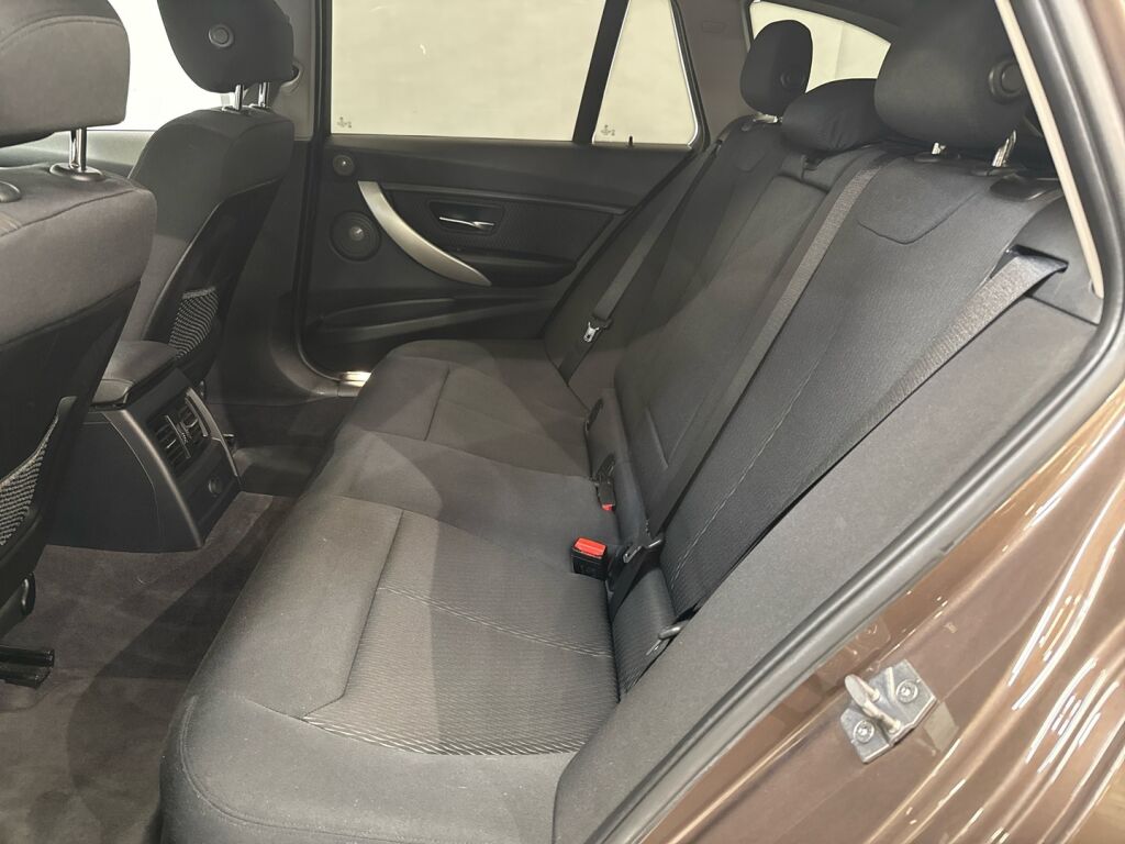 BMW 316 2014 Ruskea (beige)