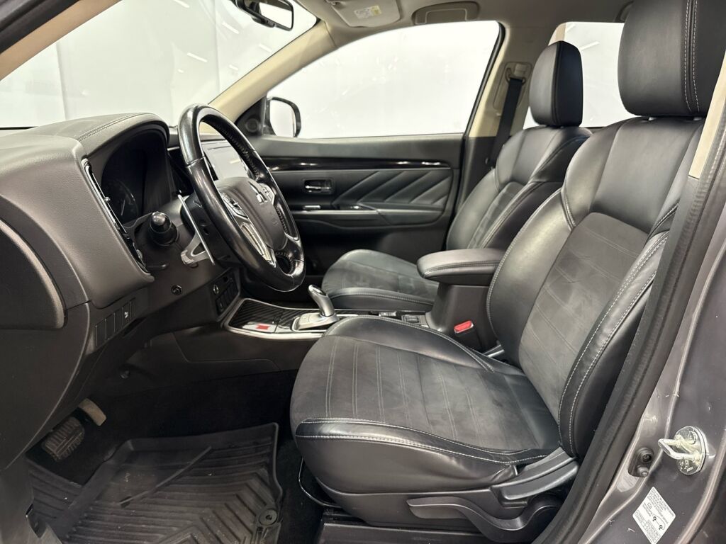 Mitsubishi Outlander PHEV 2019 