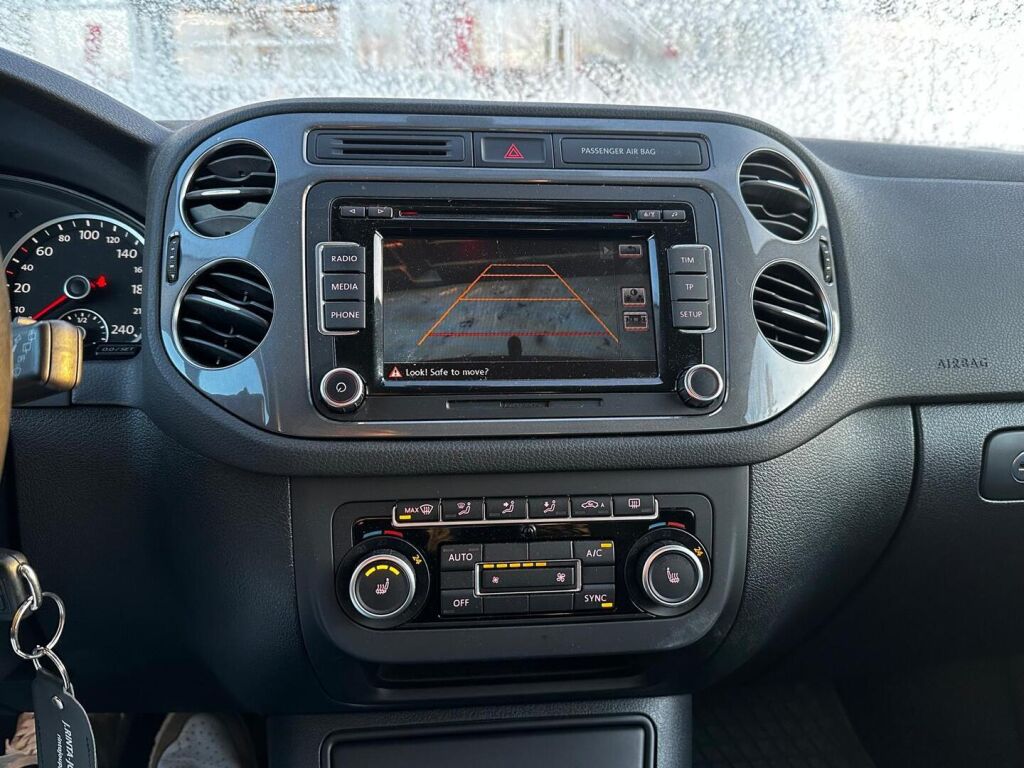 Volkswagen Tiguan 2012 Ruskea (beige)