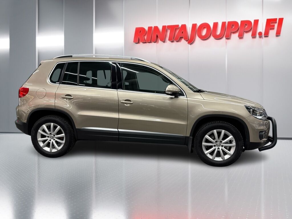 Volkswagen Tiguan 2012 Ruskea (beige)