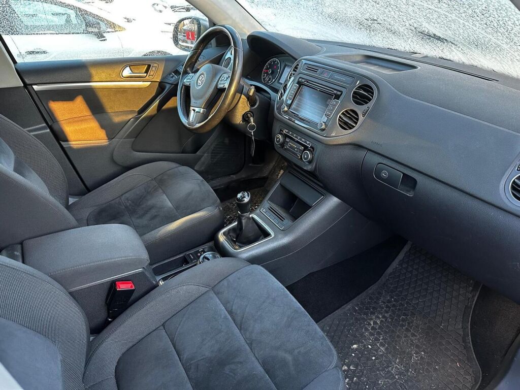 Volkswagen Tiguan 2012 Ruskea (beige)