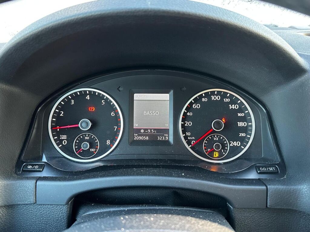 Volkswagen Tiguan 2012 Ruskea (beige)