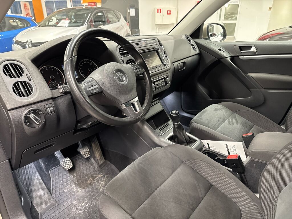 Volkswagen Tiguan 2012 Ruskea (beige)