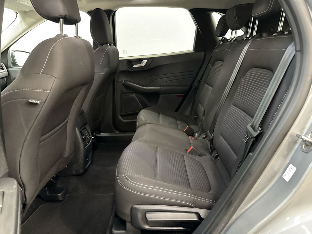 Ford Kuga 2022 Harmaa