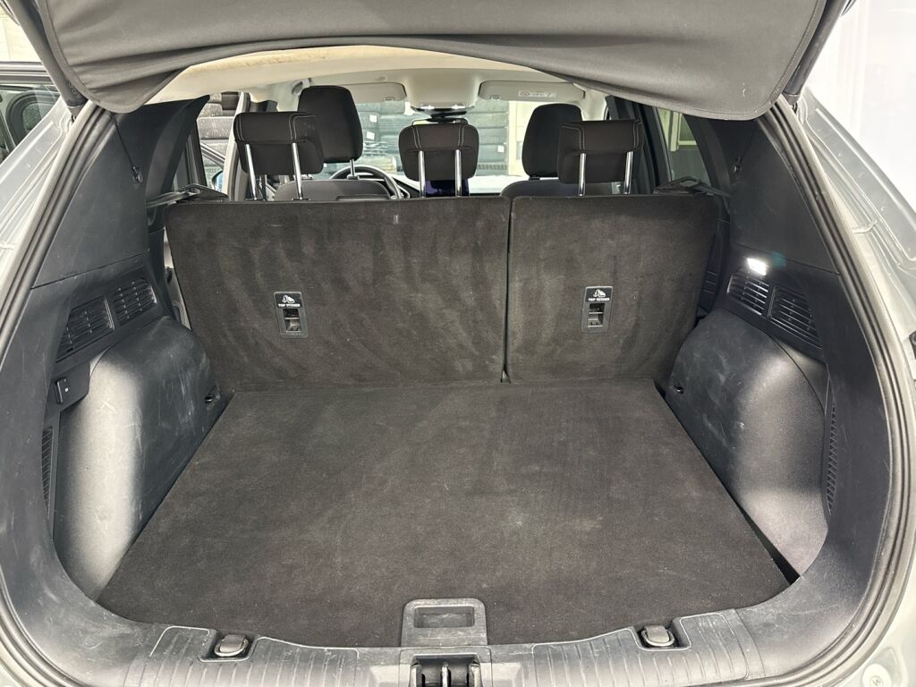 Ford Kuga 2022 Harmaa