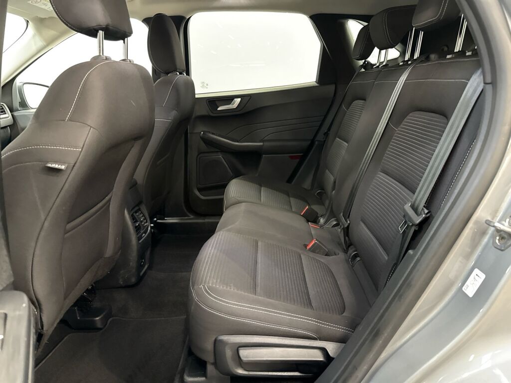 Ford Kuga 2022 Harmaa