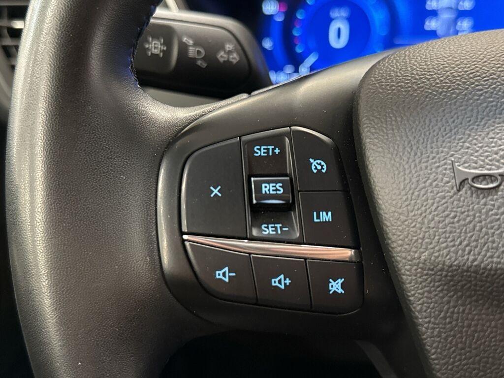 Ford Kuga 2022 Harmaa