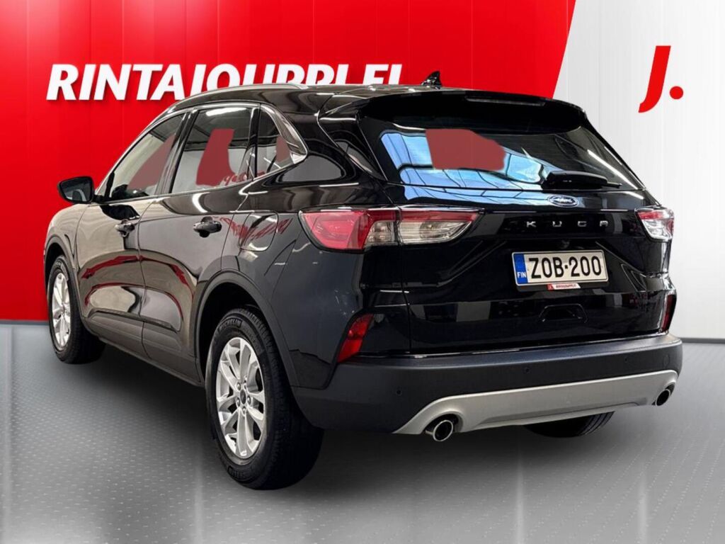 Ford Kuga 2022 Musta