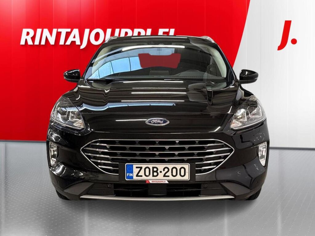 Ford Kuga 2022 Musta