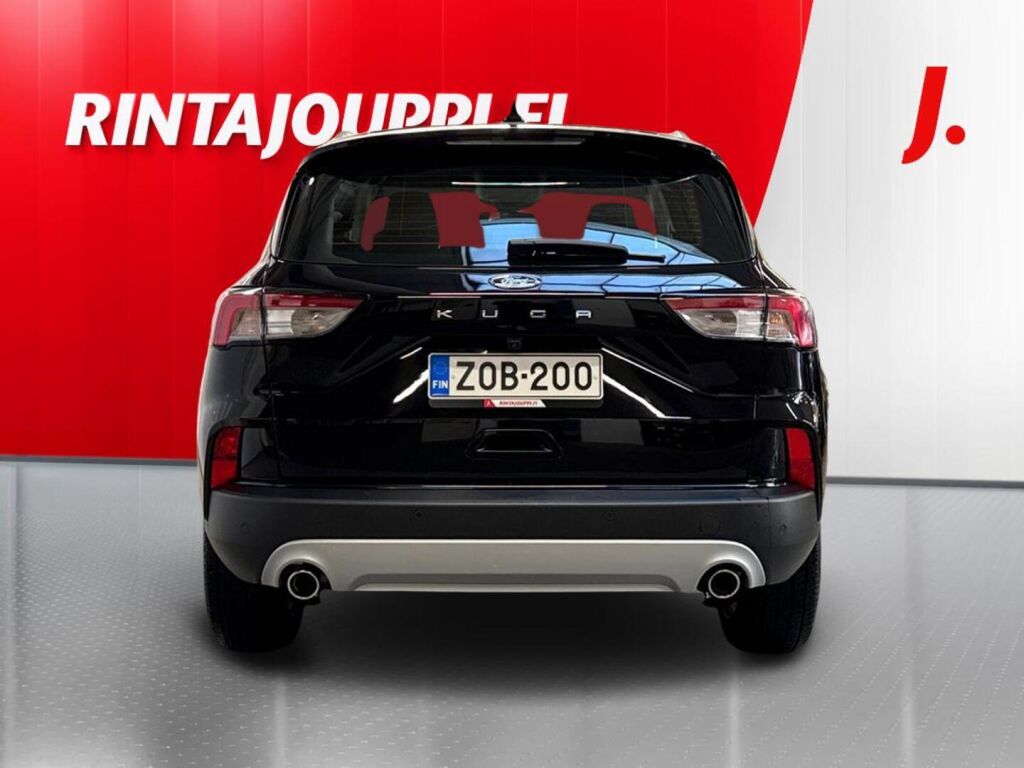 Ford Kuga 2022 Musta