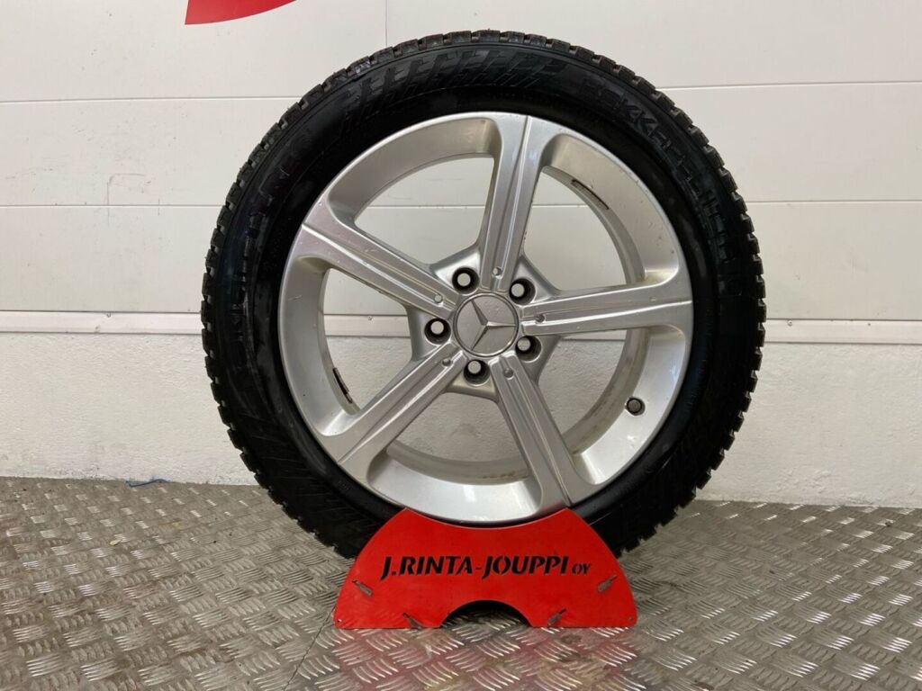 Mercedes-Benz A 2022 Harmaa