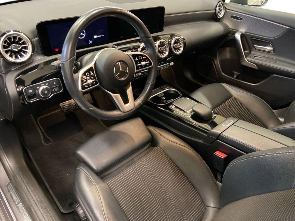 Mercedes-Benz A 2022 Harmaa
