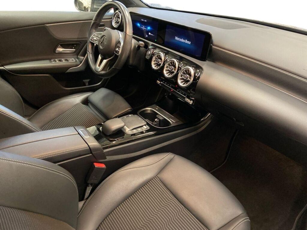 Mercedes-Benz A 2022 Harmaa