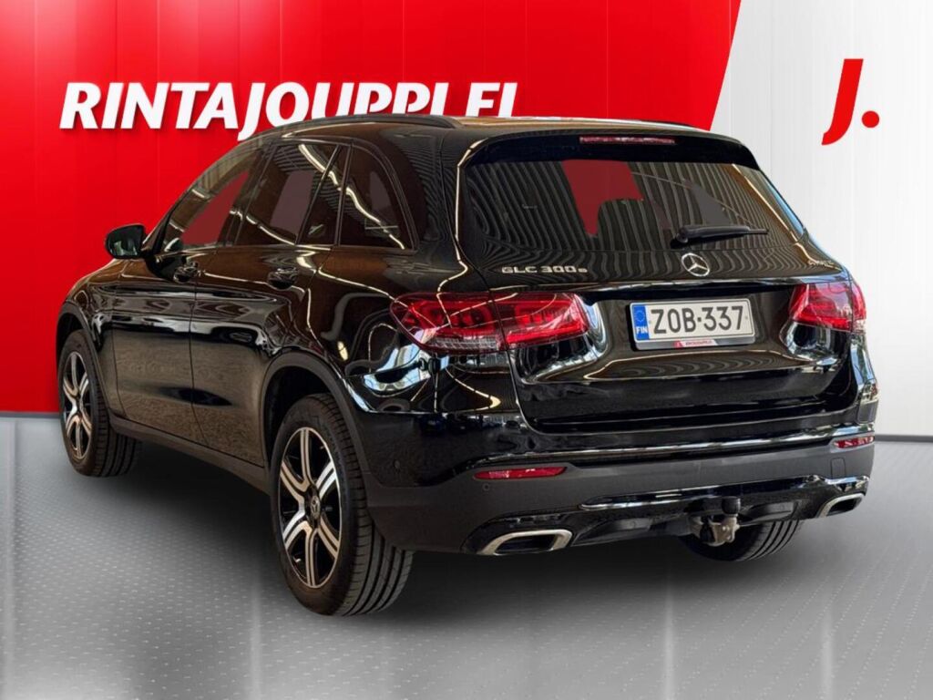 Mercedes-Benz GLC 2022 Musta