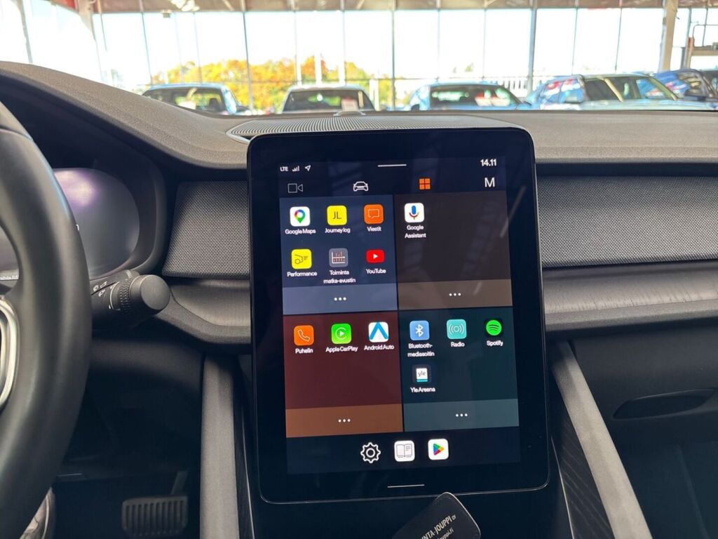 Polestar 2 2022 Musta