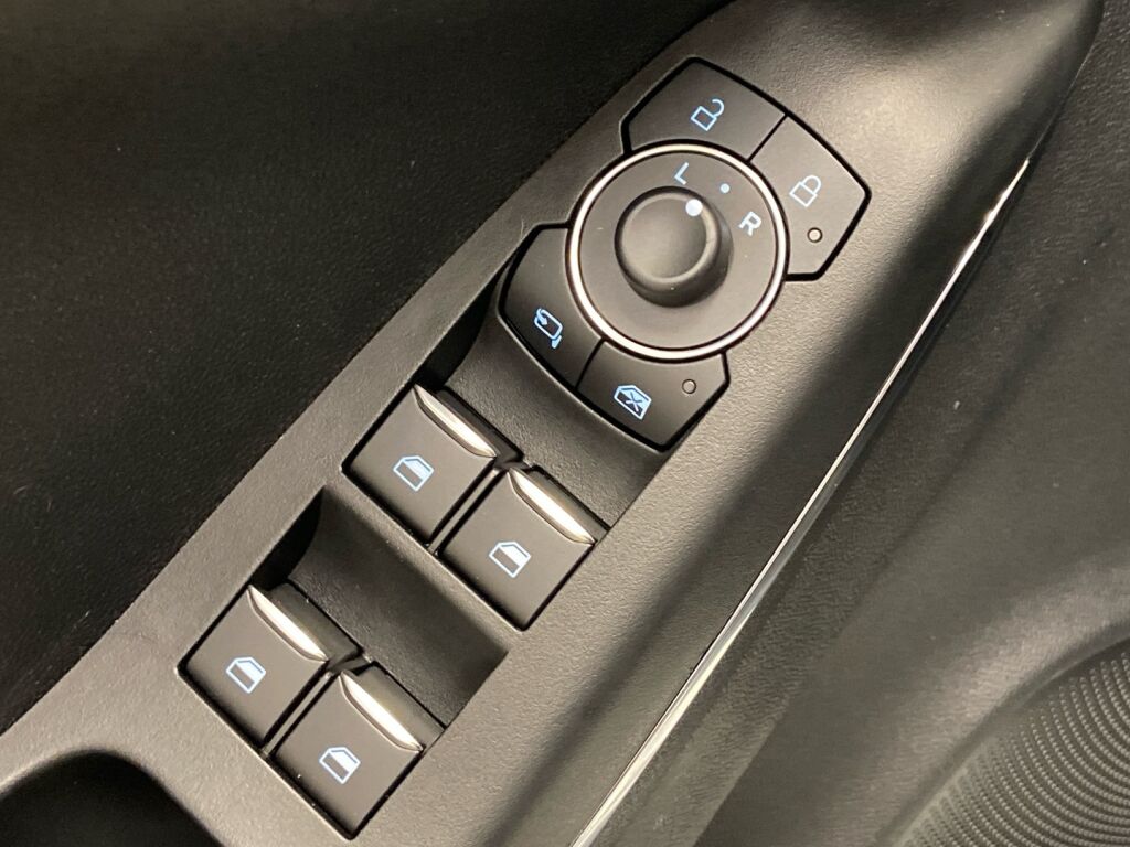 Ford Puma 2022 Valkoinen