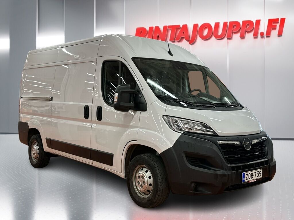 Opel Movano 2022 Musta