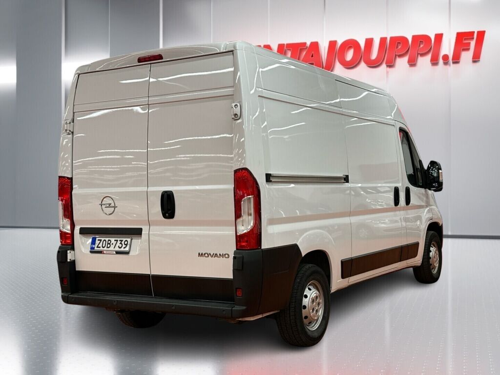 Opel Movano 2022 Musta