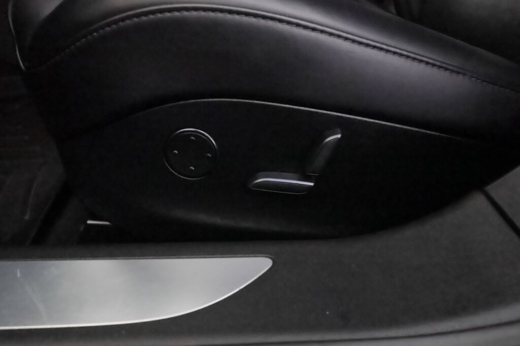 Tesla Model S 2018 Musta