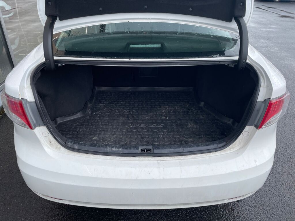 Toyota Avensis 2011 