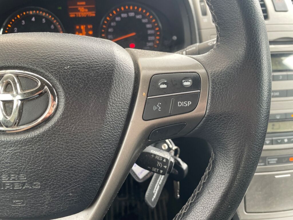 Toyota Avensis 2011 
