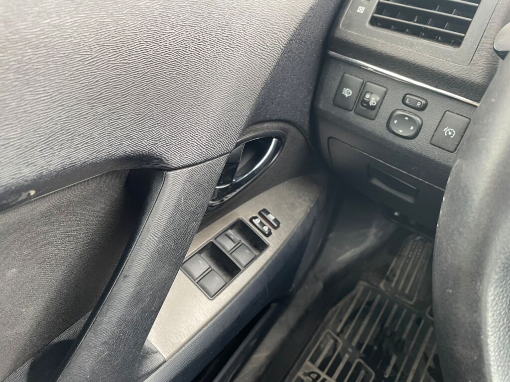 Toyota Avensis 2011 