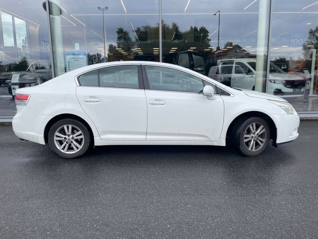 Toyota Avensis 2011 