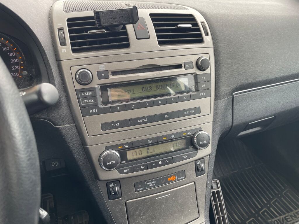 Toyota Avensis 2011 