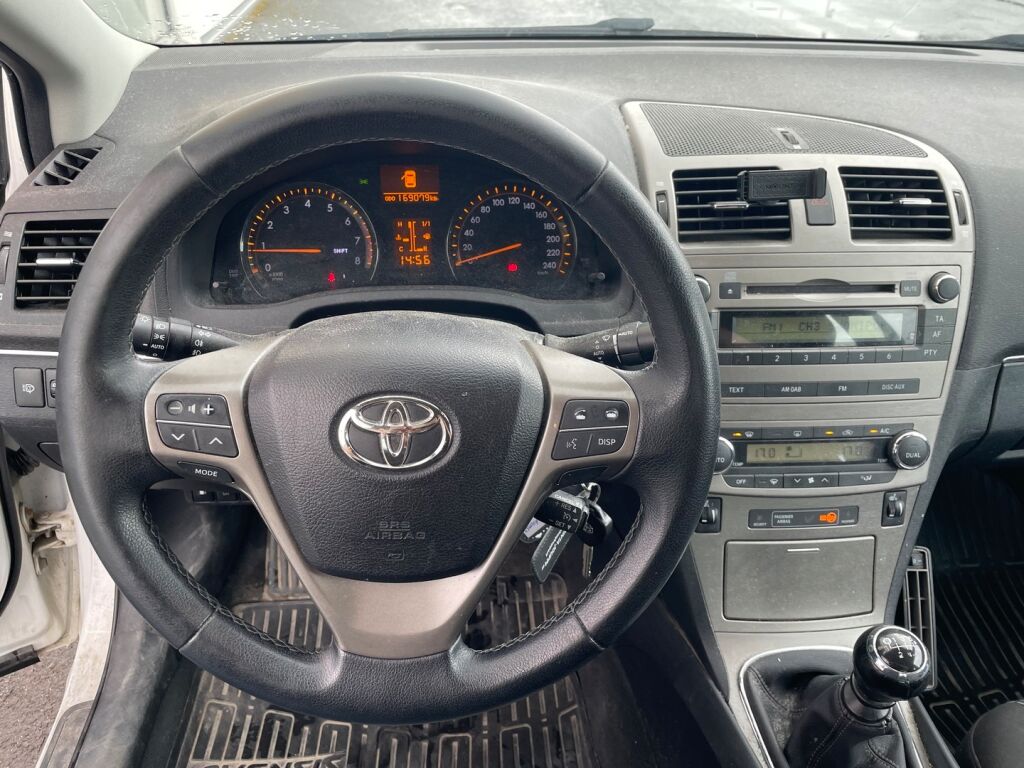 Toyota Avensis 2011 