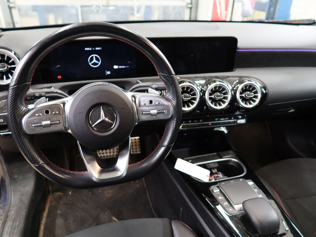 Mercedes-Benz A 2022 Sininen