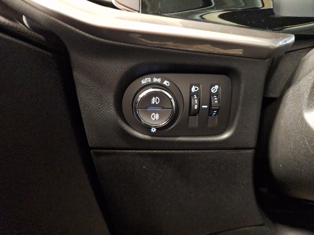 Opel Mokka 2022 Harmaa