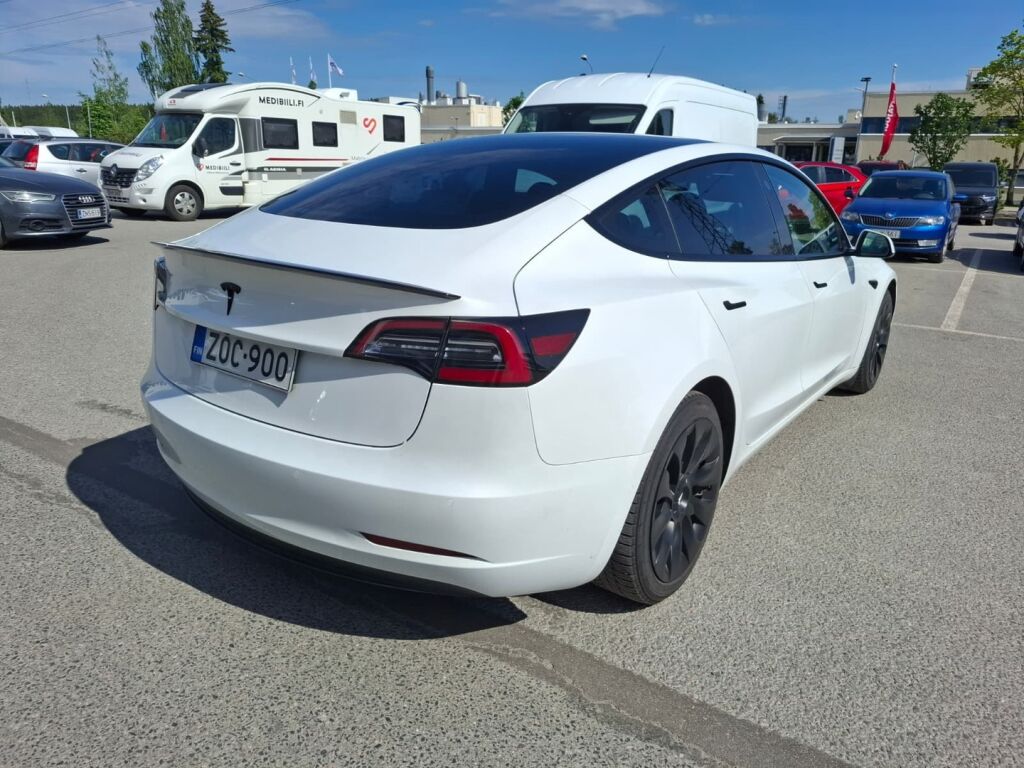Tesla Model 3 2021 Valkoinen