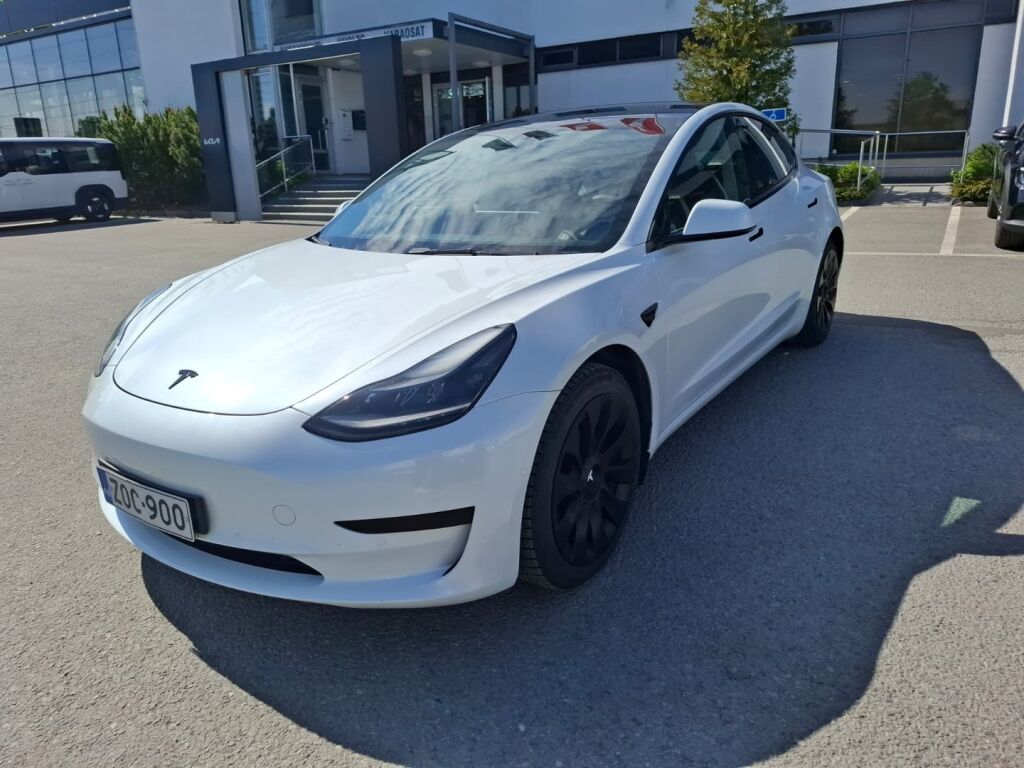 Tesla Model 3 2021 Valkoinen
