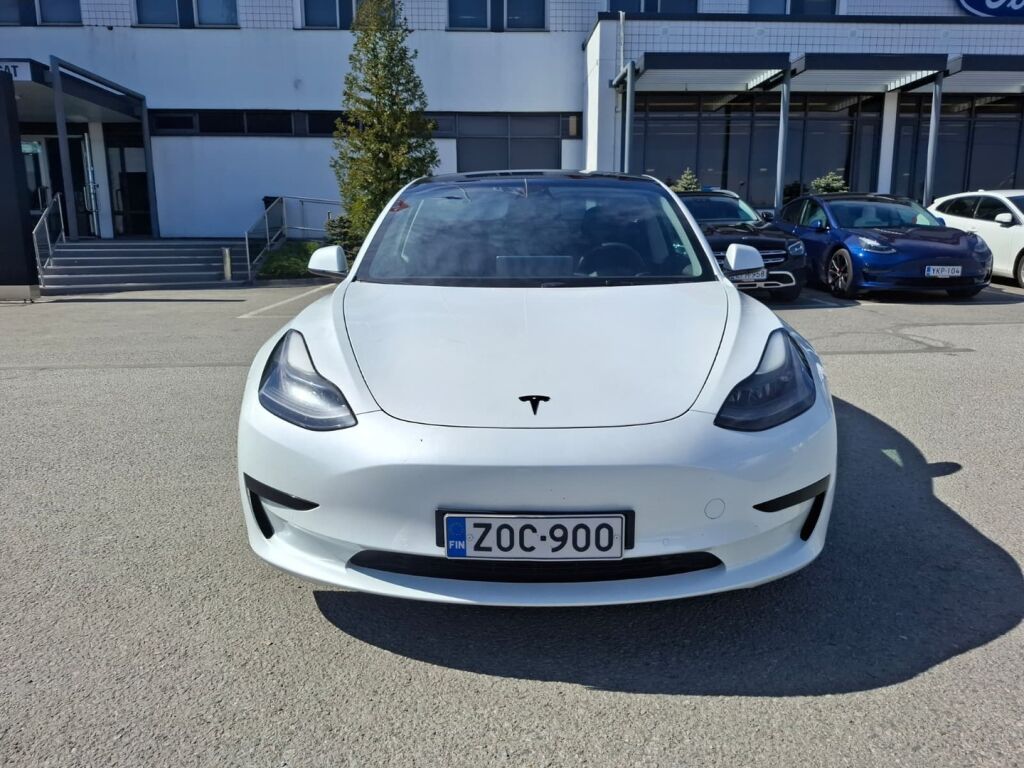 Tesla Model 3 2021 Valkoinen