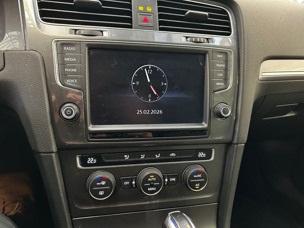 Volkswagen Golf 2017 Valkoinen