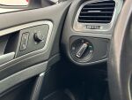 Volkswagen Golf 2017 Valkoinen