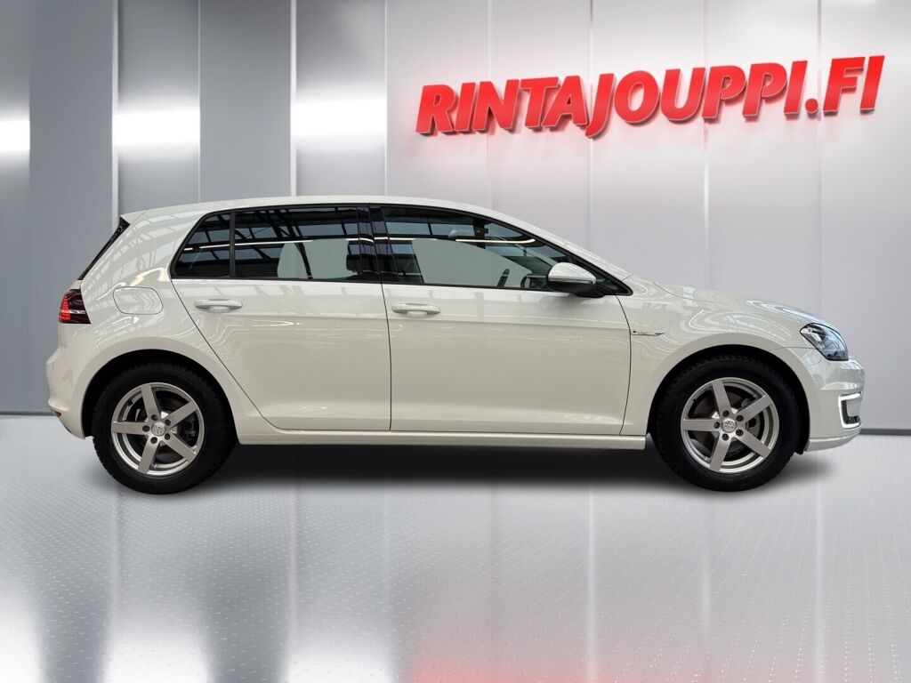 Volkswagen Golf 2017 Valkoinen