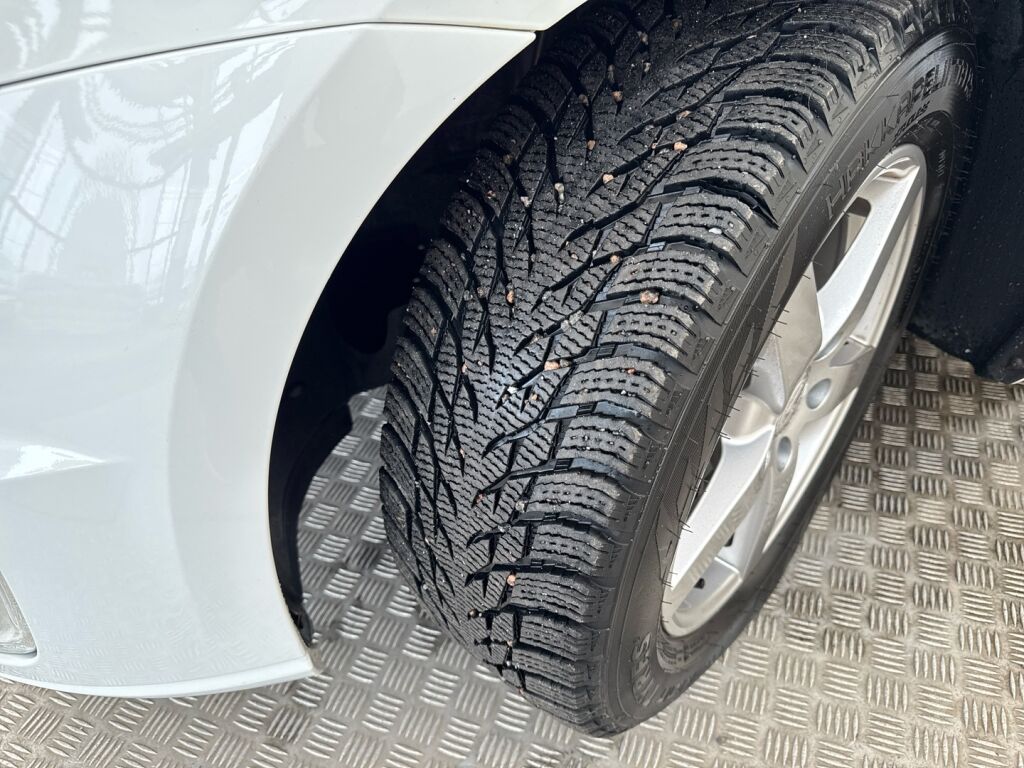 Volkswagen Golf 2017 Valkoinen