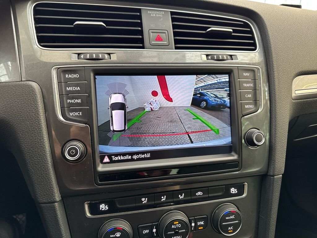 Volkswagen Golf 2017 Valkoinen