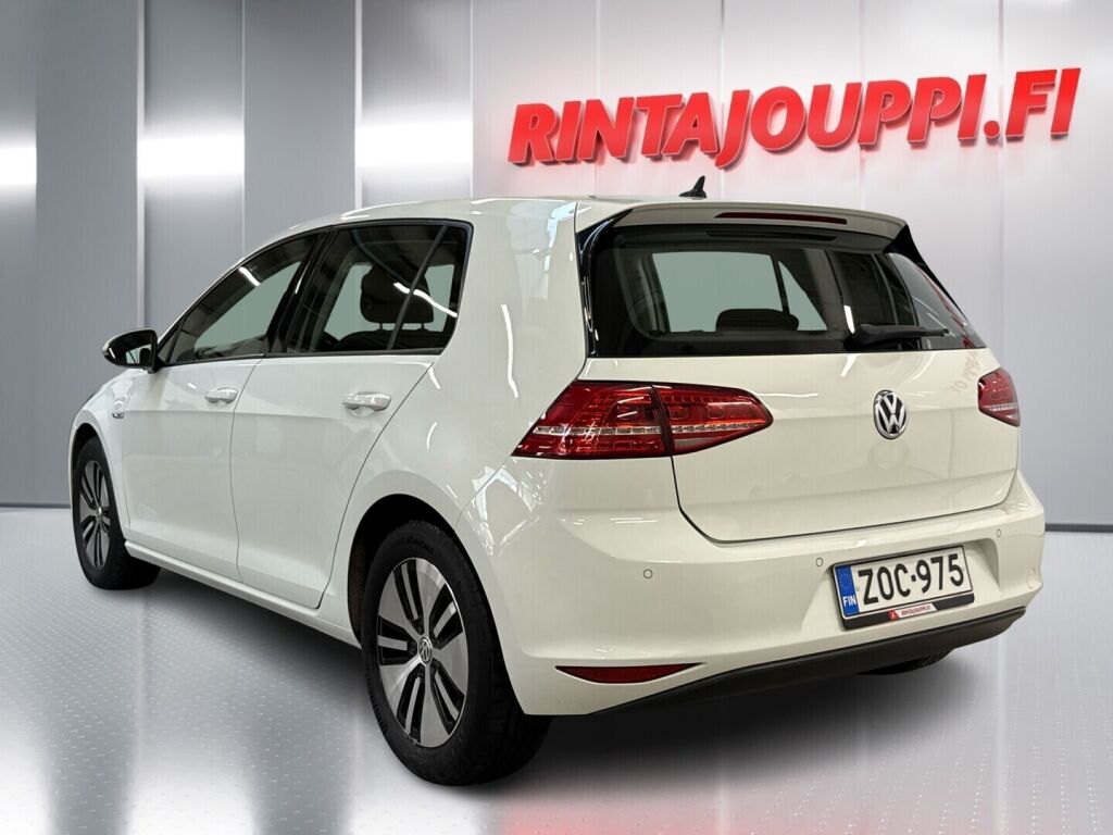 Volkswagen Golf 2016 Valkoinen