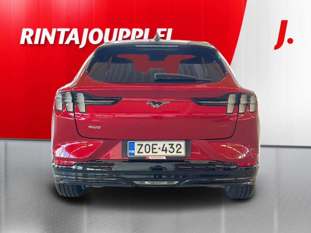 Ford Mustang Mach-E 2022 Punainen