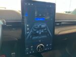 Ford Mustang Mach-E 2022 Punainen