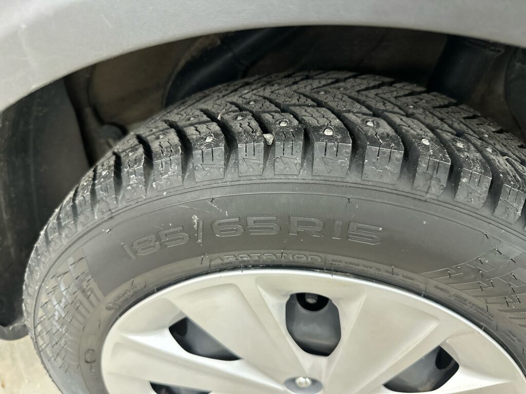 Kia Stonic 2022 Harmaa