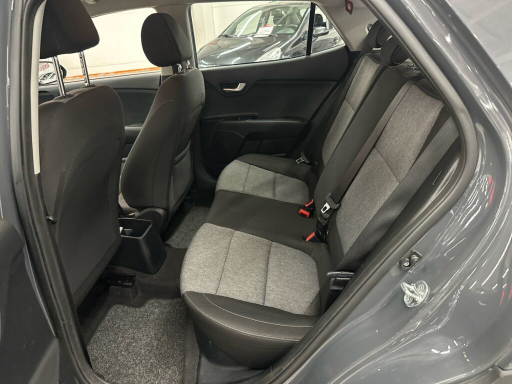 Kia Stonic 2022 Harmaa